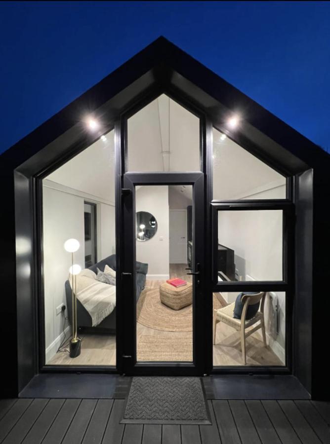 Water Cabin With Water Sports Equipment And Bikes, Bath Bristol Eksteriør billede